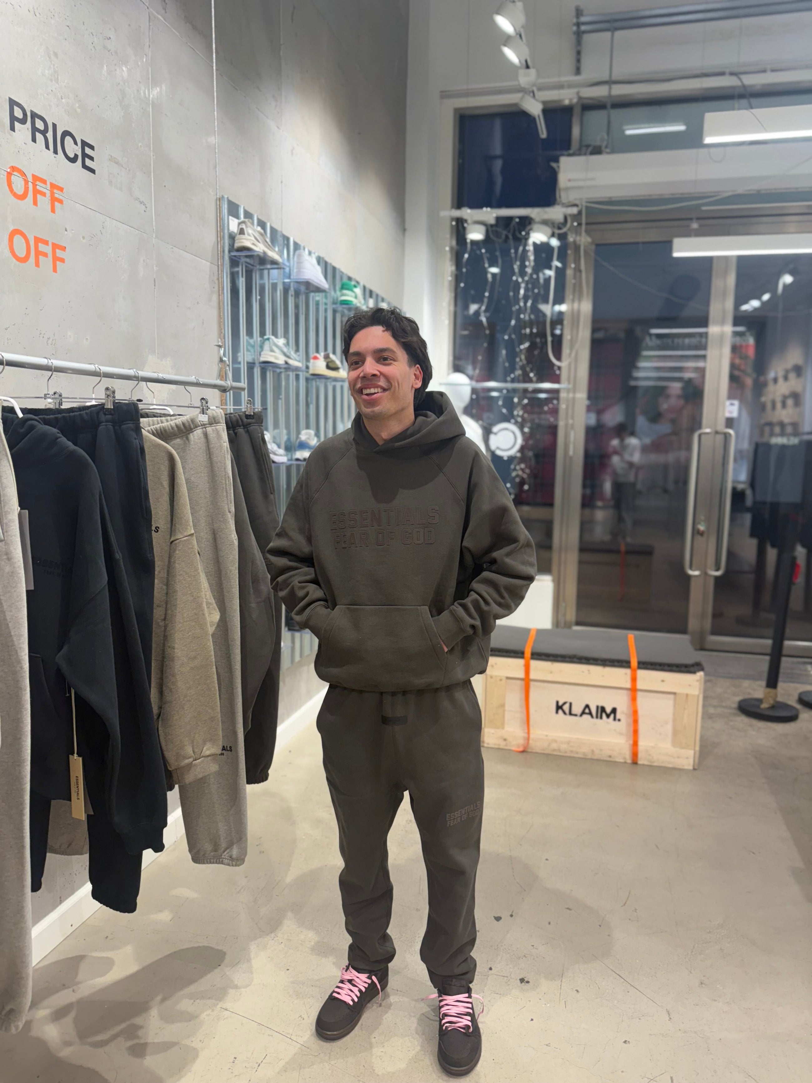 OFF BLACK JOGGER SET