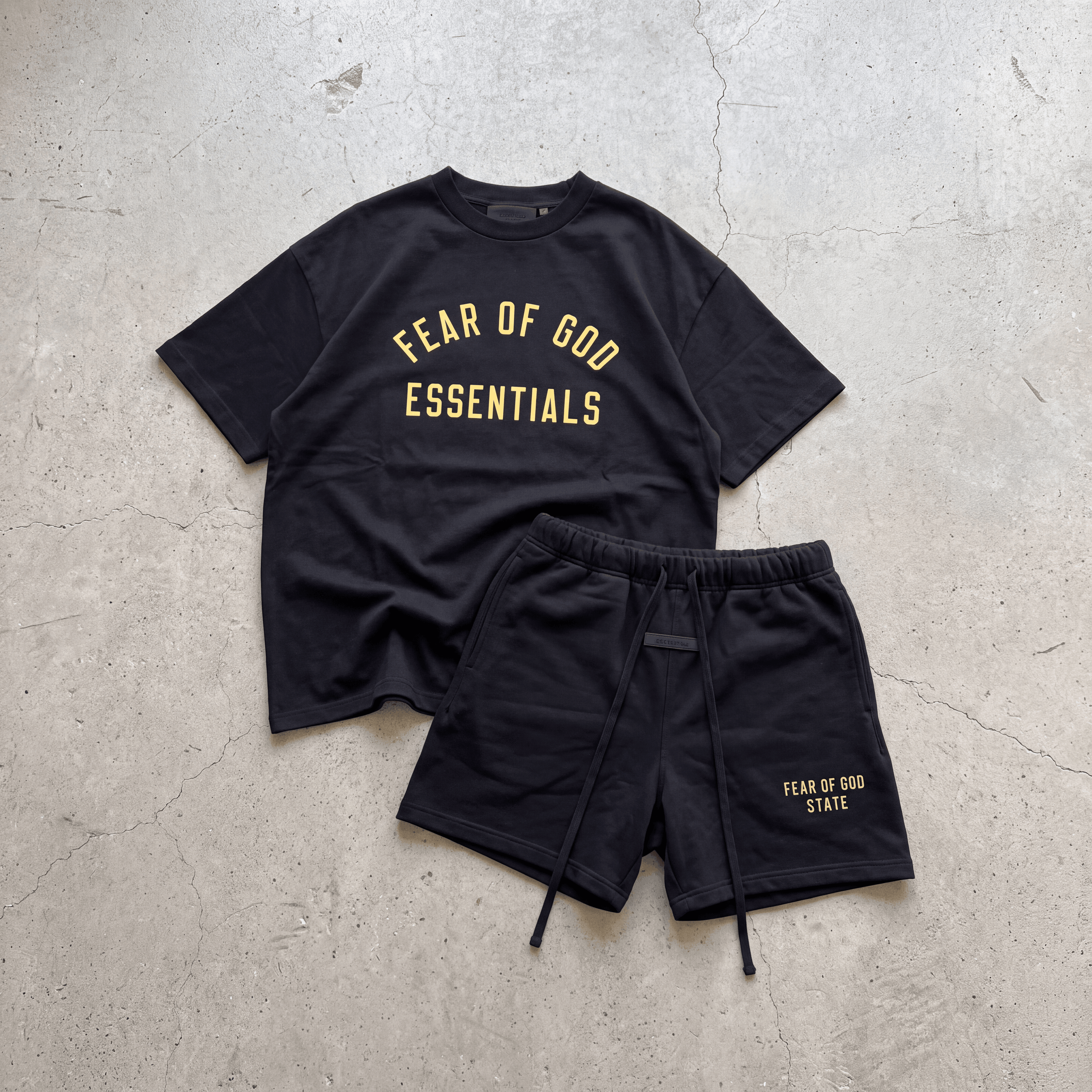 SUMMER SET FW 24 BLACK ESSENTIALS