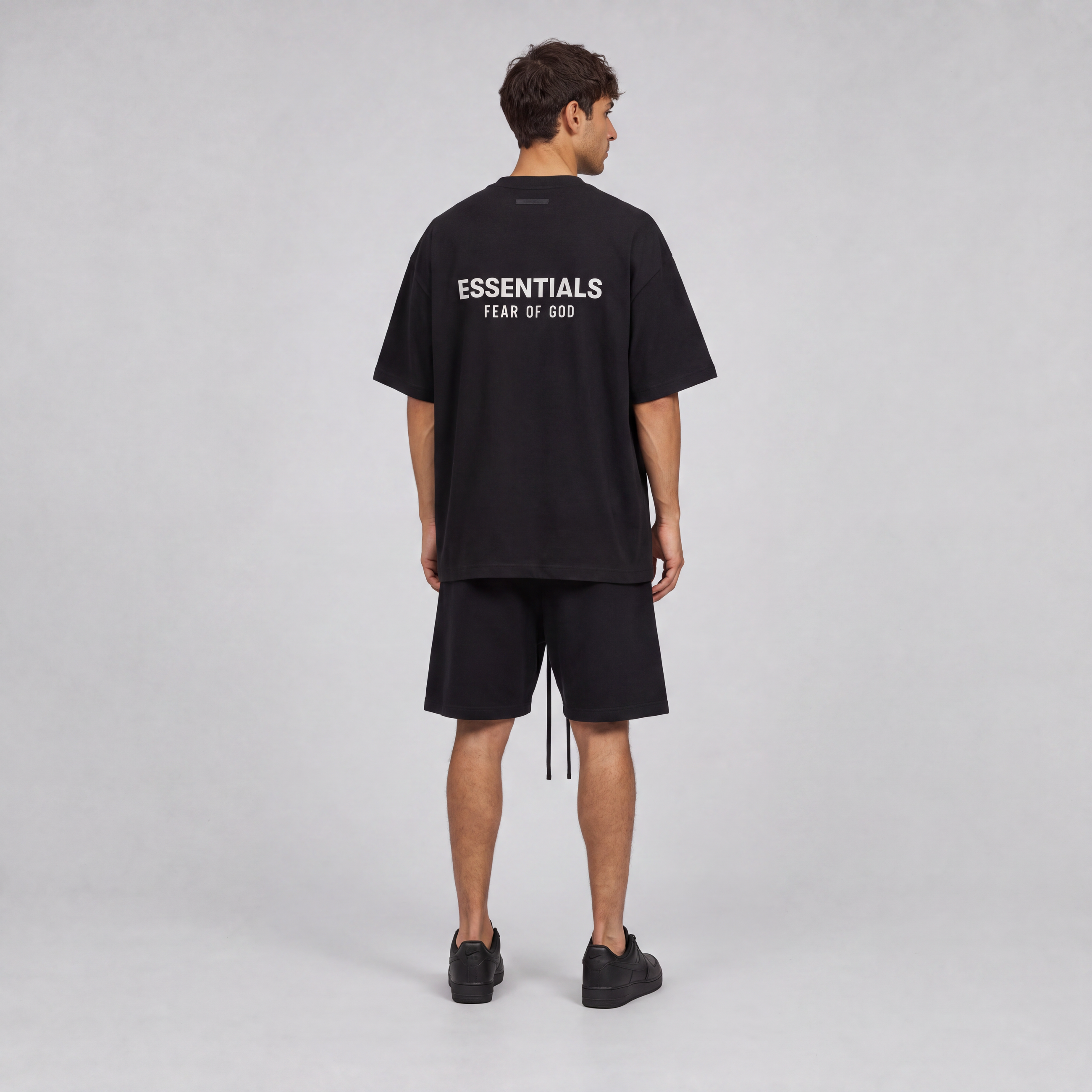 SUMMER SET BLACK WHITE ESSENTIALS